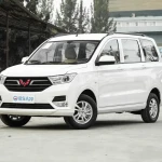 全新五菱宏光S配15L发动机性价比很高，五菱新款suv