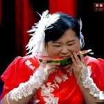 娱乐吃瓜君贾玲,娱乐吃瓜界的“瓜王”，揭秘娱乐圈幕后故事