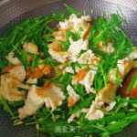 韭菜花炒鸡蛋,韭菜花炒鸡蛋，营养与口感的双重享受